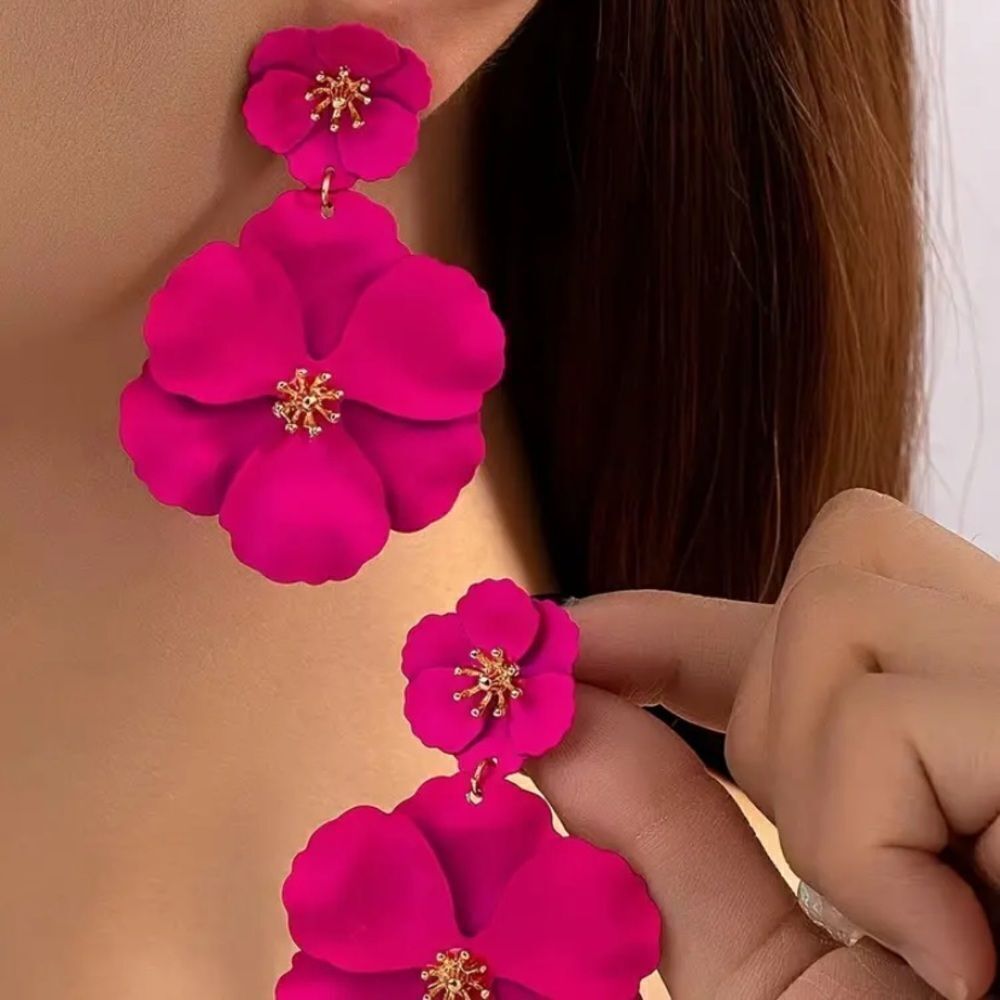 ✨🆕✨ 🌺 BoHo Flower Design Statement Earrings 🌺✨
